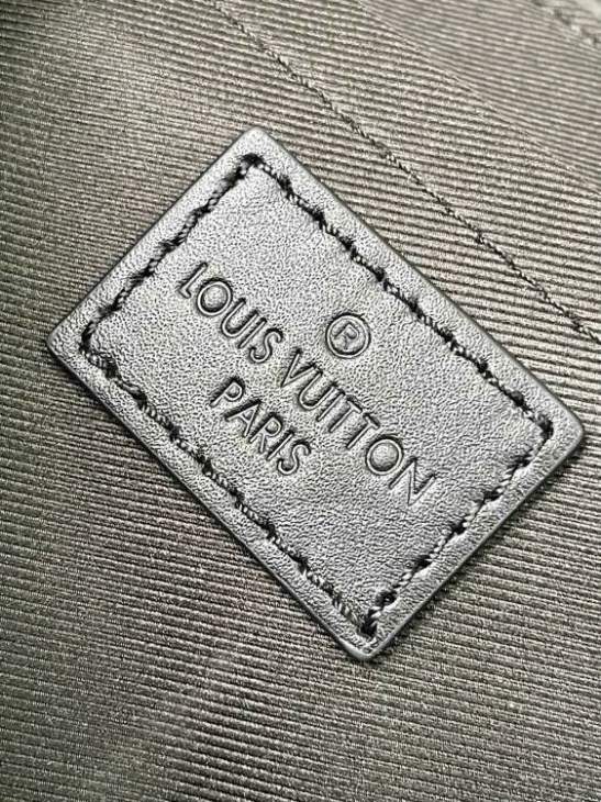 Picture of Louis Vuitton Mens Bags _SKUfw147523879fw